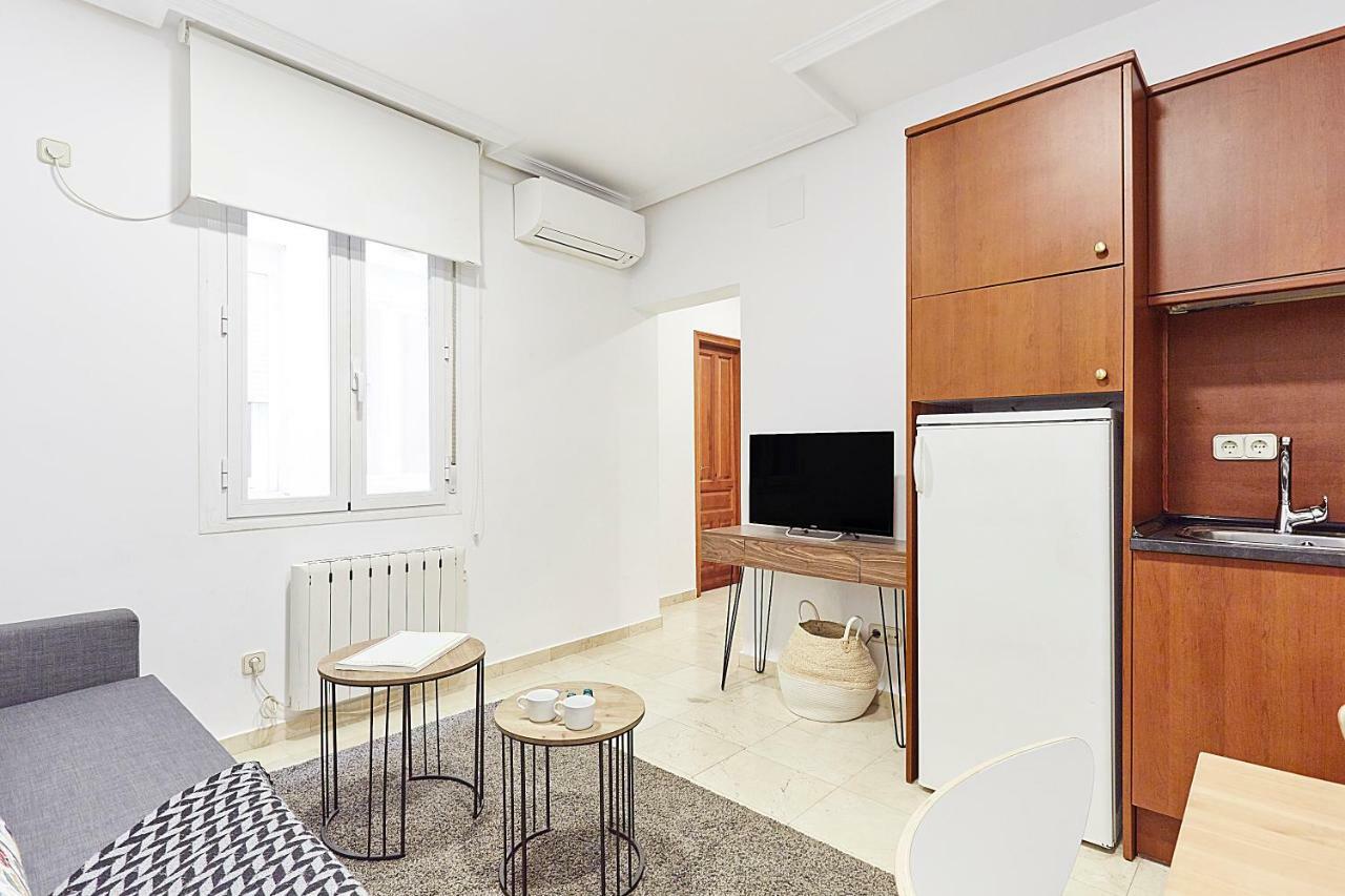Leeways Apartment Xxx In Gran Via Madrid Bagian luar foto